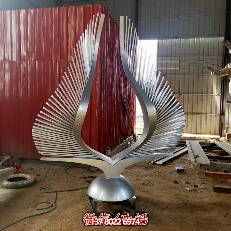 抽象不銹鋼雕塑擺件，為景觀房地產(chǎn)增添精彩景點(diǎn)