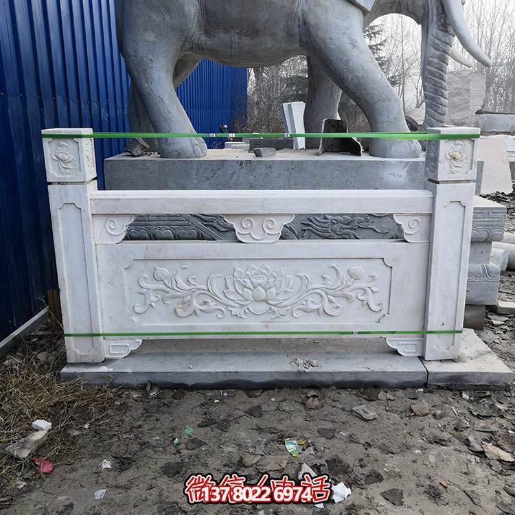 精美石雕扶手欄桿，完美裝飾戶外