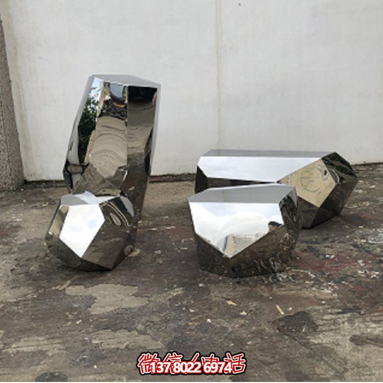 高級(jí)不銹鋼鏡面戶外公園雕塑裝飾，以鵝卵石為靈感
