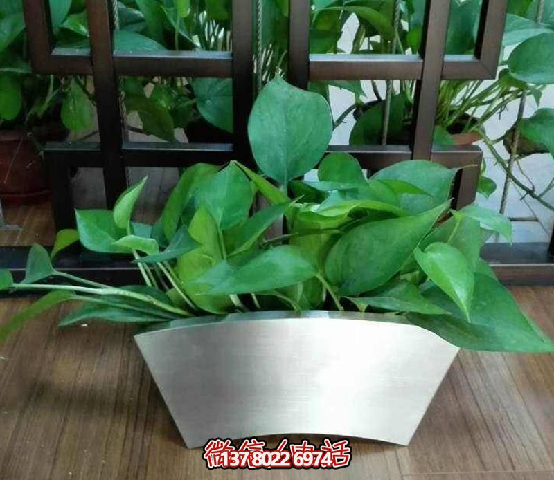 不銹鋼弧形花盆雕塑，精致公園裝飾