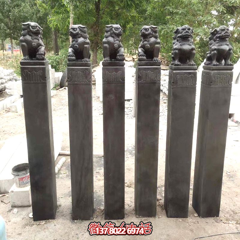 古雅青石仿古石獅子拴馬柱，點綴庭院門前