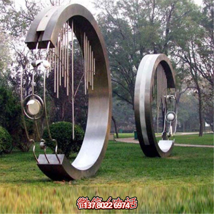 不銹鋼圓環(huán)創(chuàng)意雕塑，點(diǎn)亮園林景觀裝飾