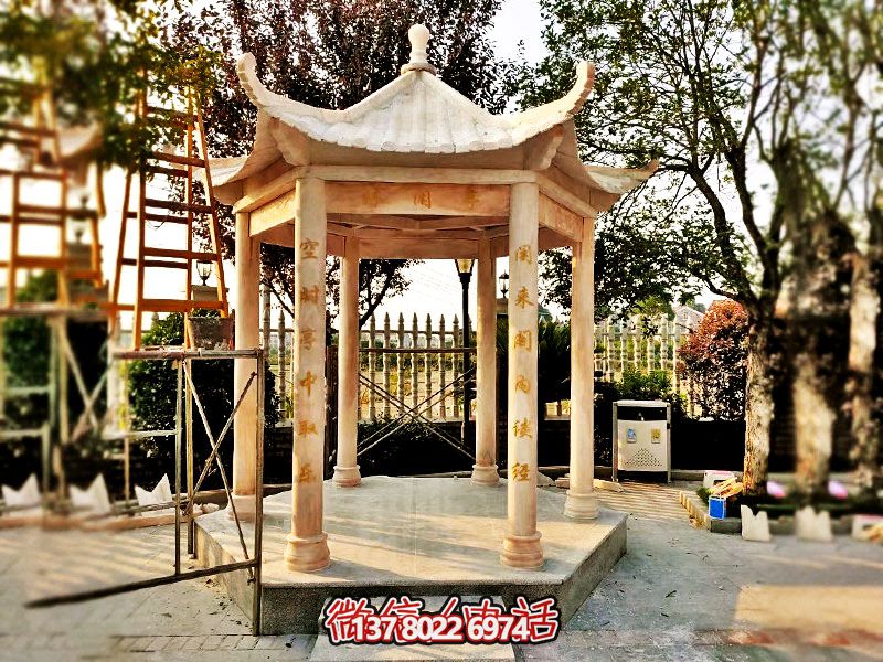 仿古涼亭，擺放在庭院里，欣賞美麗晚霞，營造休閑小區(qū)紅色氛圍