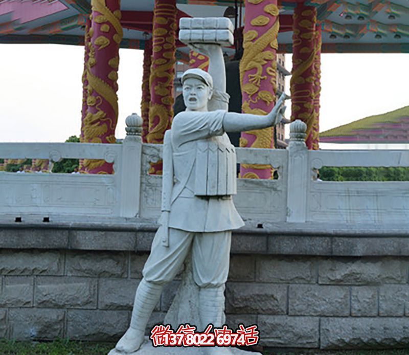 董存瑞景觀雕塑，點(diǎn)綴廣場(chǎng)景觀