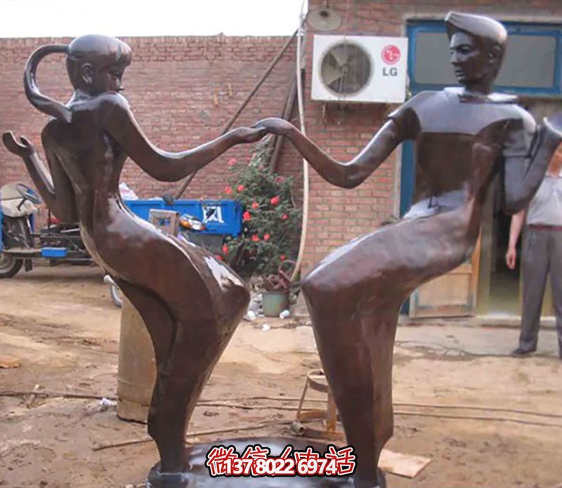 玻璃鋼仿雕塑抽象人物跳舞雕塑給情侶帶來(lái)更多的浪漫 玻璃鋼仿雕塑抽象人物跳舞雕塑給情侶帶來(lái)更多的浪漫