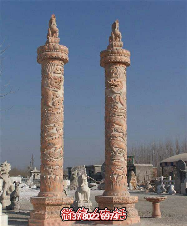 雕塑晚霞紅，炫彩華表美景