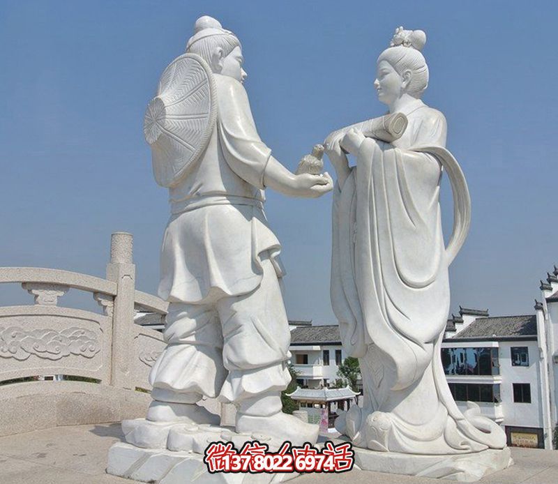古代牛郎織女石雕，擺放于花園廣場，帶來漢白玉般的浪漫氣息