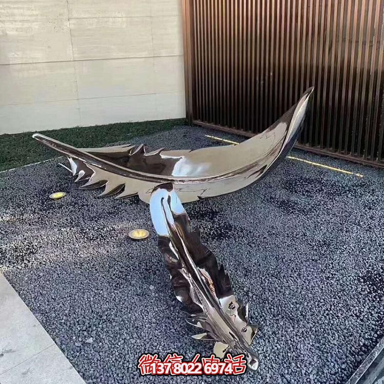 不銹鋼羽毛擺件鏡面裝飾，點(diǎn)亮戶外公園