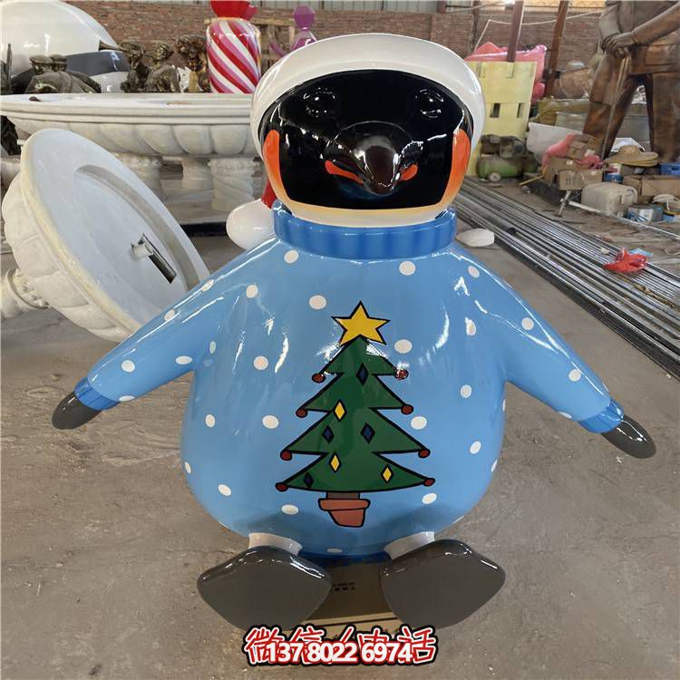 玻璃鋼游樂(lè)場(chǎng)，彩繪企鵝小品雕塑精美擺放