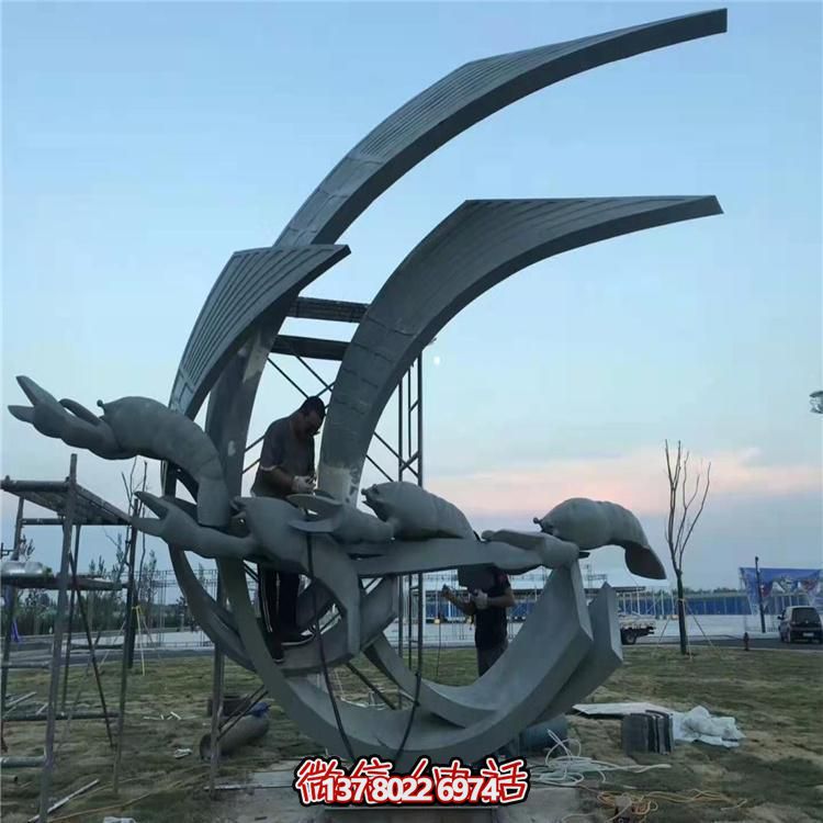 不銹鋼創(chuàng)意景觀雕塑，點(diǎn)亮綠色戶外廣場園林