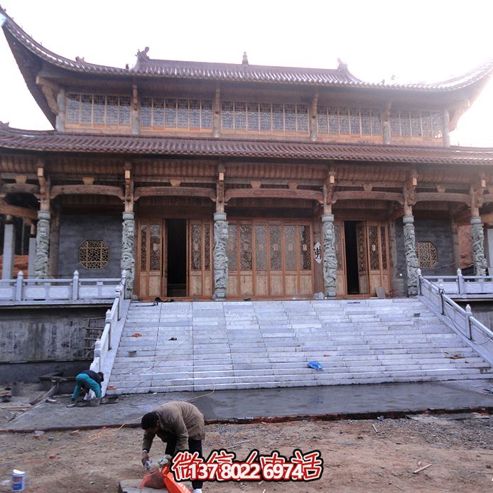 傳統(tǒng)文化融入建筑藝術的龍柱裝飾