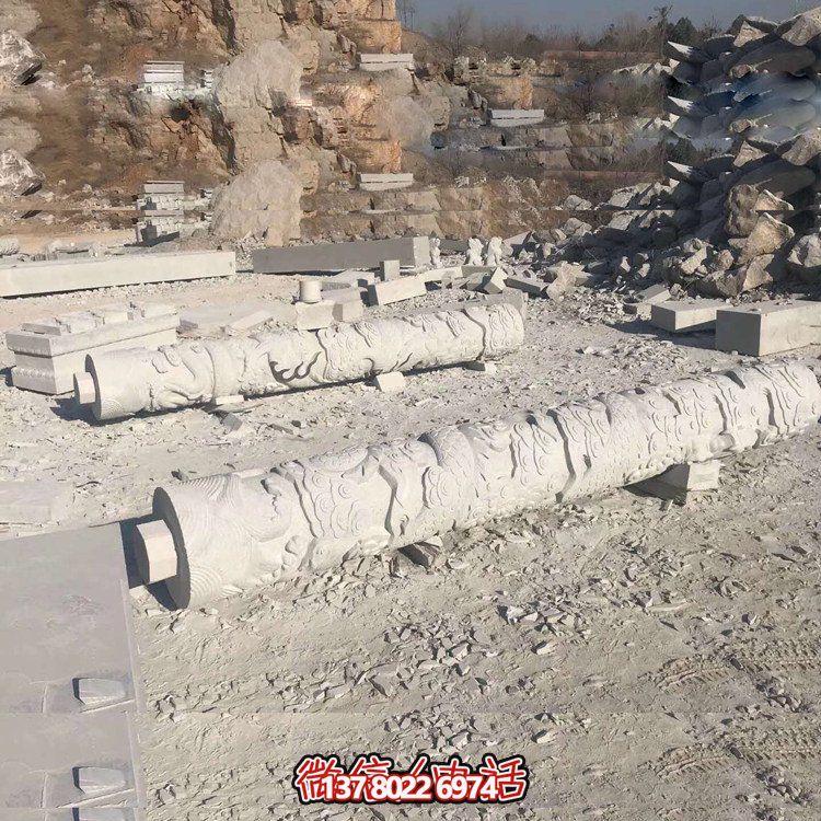 走進大理石景區(qū)，感受精美的園林浮雕龍柱