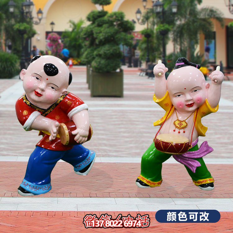 玻璃鋼福娃新年主題雕塑，為商業(yè)街添彩