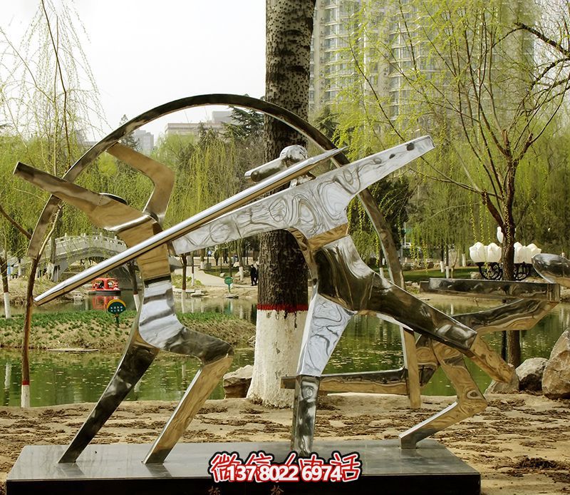 不銹鋼鏡面標(biāo)槍雕塑——精致、創(chuàng)意、華美