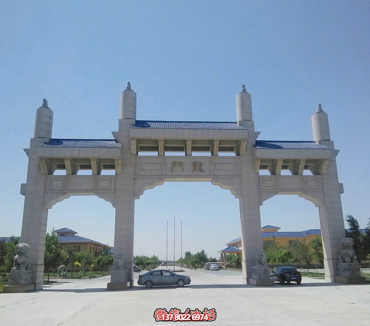 精致的大理石牌坊雕塑，為企業(yè)廠區(qū)增添精致的視覺(jué)氛圍