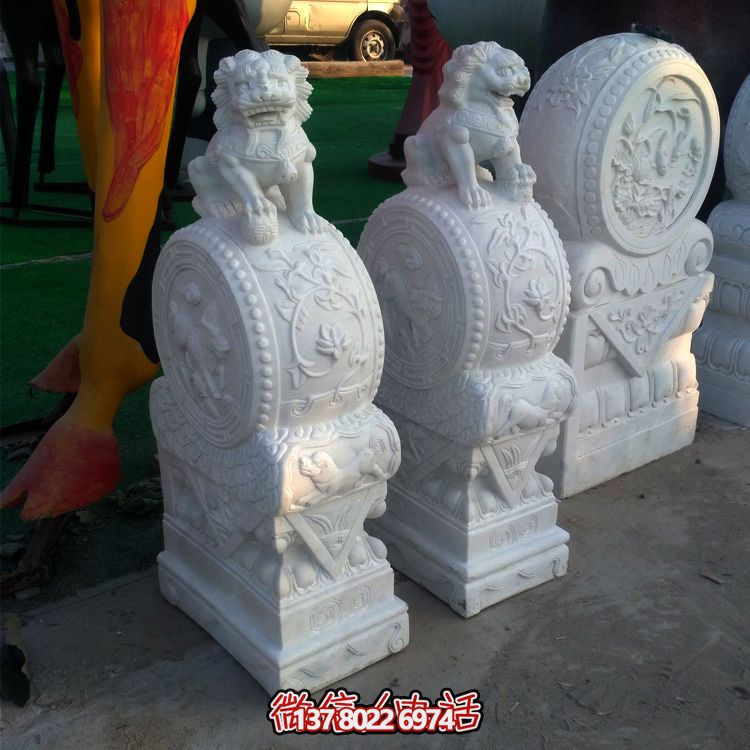 濃縮漢文化，以仿古建筑漢白玉雕塑裝點宮殿門墩