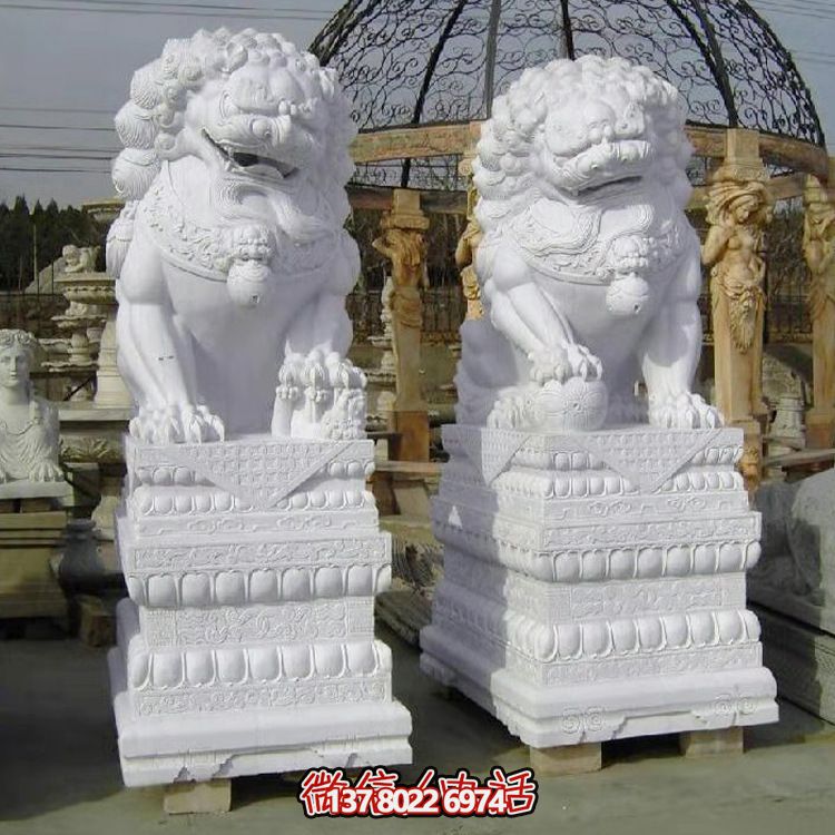 別墅景區(qū)大型漢白玉石雕一對(duì)獅子雕塑 別墅景區(qū)大型漢白玉石雕一對(duì)獅子雕塑