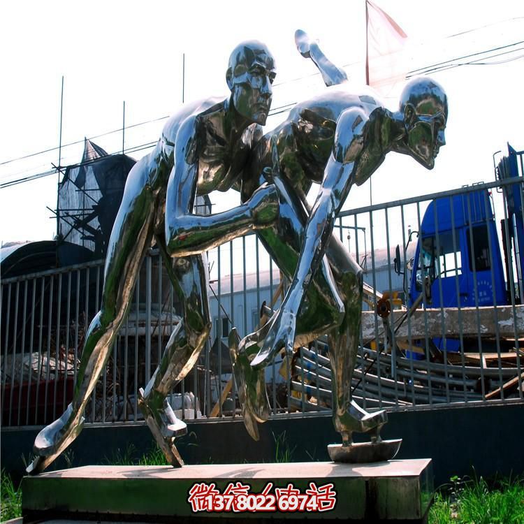 戶外廣場(chǎng)不銹鋼鏡面遠(yuǎn)動(dòng)滑冰的抽象人物雕塑