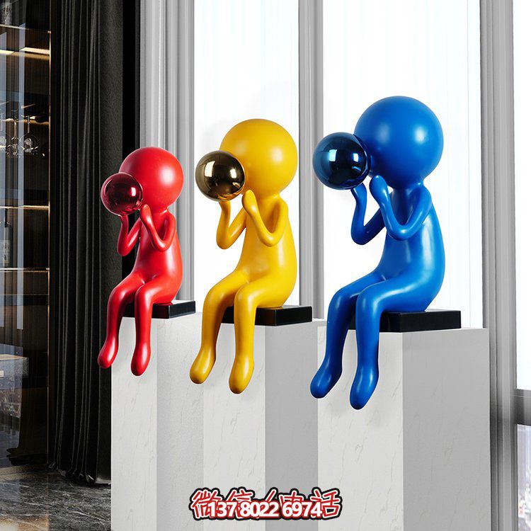 商場(chǎng)美陳擺件玻璃鋼卡通創(chuàng)意抽象人物雕塑